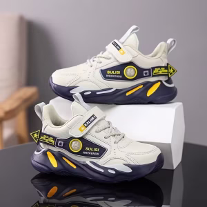 Lightweight Low-Top Sneakers